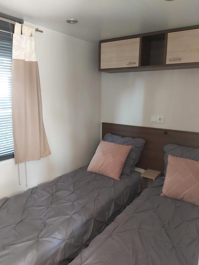 Mob151 Hotel ปอร์-ลา-นูแวลล์ ภายนอก รูปภาพ